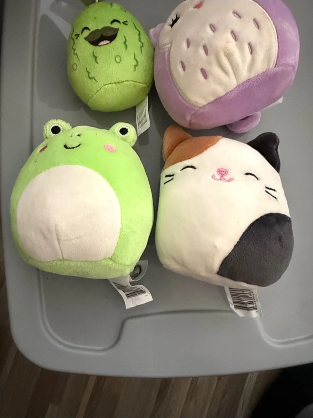 Lot of 4/ mini squishmallows